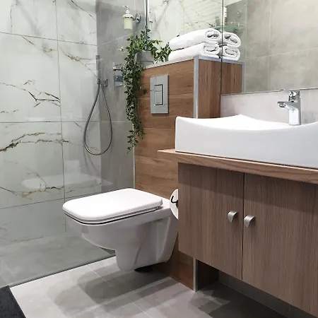 Q Meta -1, 2 Lub 3-pokojowe, Klimatyzowane Przy Manufakturze Z Garazem Lub Parkingiem Gratis, Fv Apartment