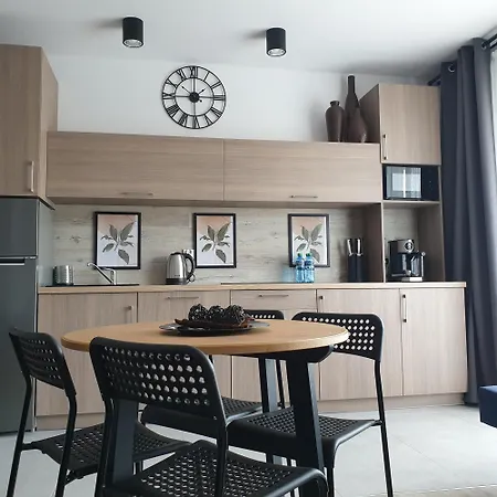 Q Meta -1, 2 Lub 3-pokojowe, Klimatyzowane Przy Manufakturze Z Garazem Lub Parkingiem Gratis, Fv شقة *